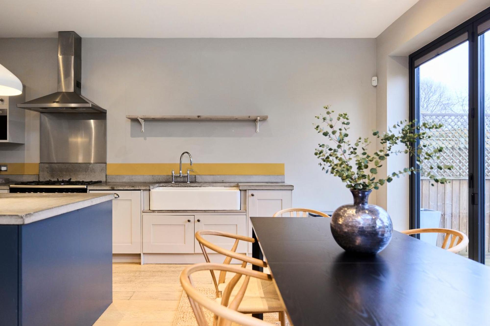 The Harlesden Haven - Stunning 4bdr With Garden *
